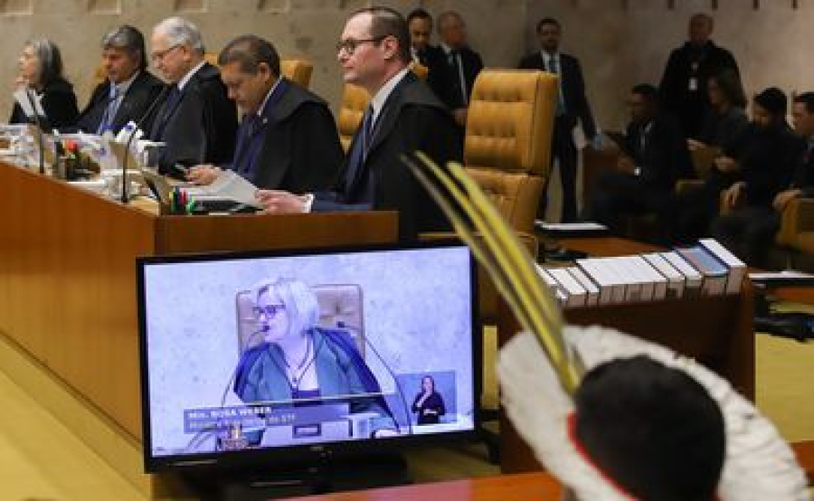 O STF reduz as penas atribuídas por Moraes aos acusados do 01/08 pela primeira vez